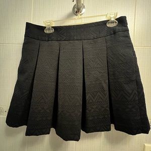 Banana Republic Womens Skirt Size 10 Navy Pleated Embossed Print Pockets